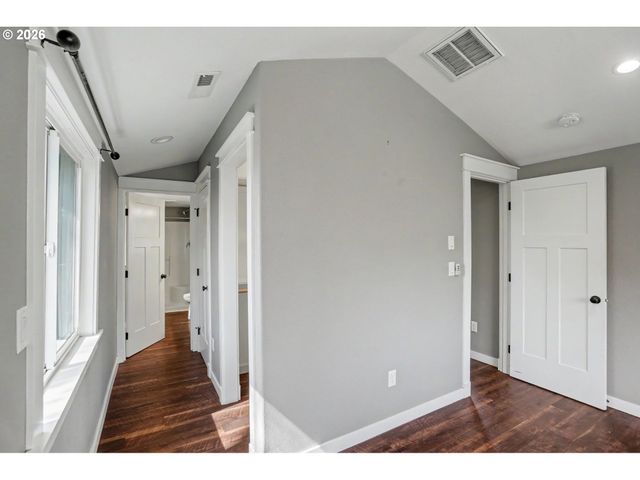 -1 GARNET St Ne, Salem, OR 97301