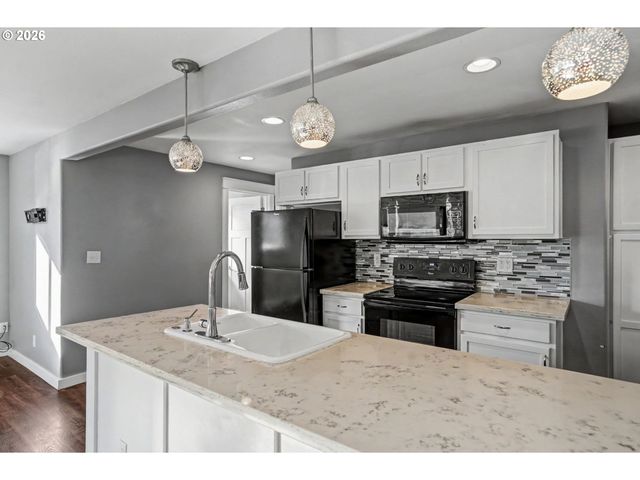 -1 GARNET St Ne, Salem, OR 97301