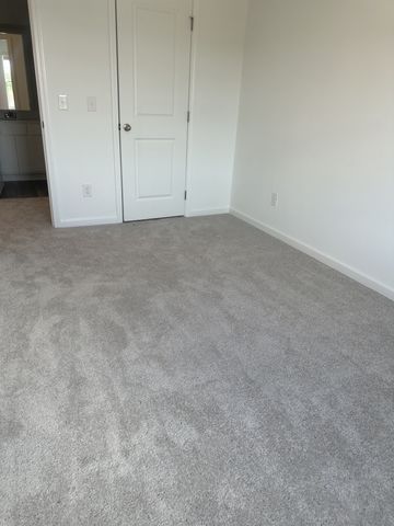 214 Darlington Dr, Dickson, TN 37055