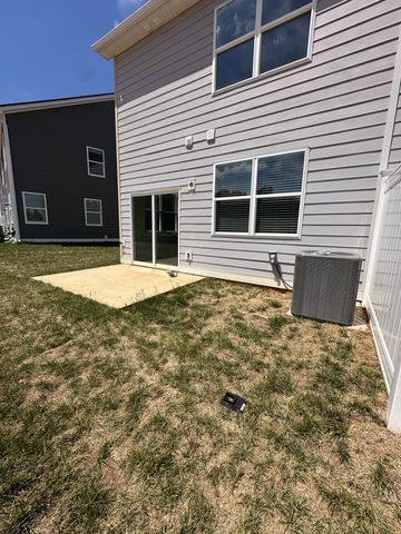 214 Darlington Dr, Dickson, TN 37055