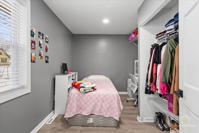 268 N Gifford Street, Elgin, IL 60120