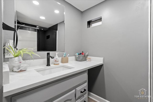 268 N Gifford Street, Elgin, IL 60120