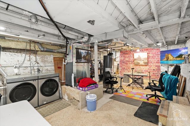 268 N Gifford Street, Elgin, IL 60120