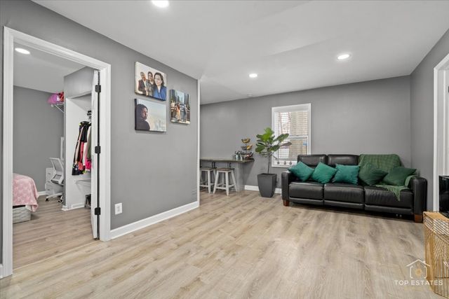 268 N Gifford Street, Elgin, IL 60120