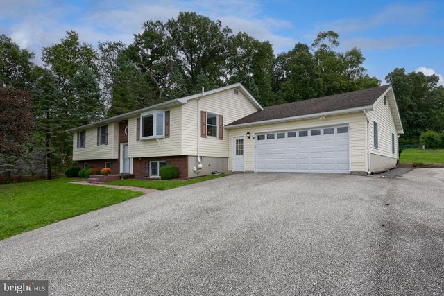 571 E TOLNA RD, Shrewsbury, PA 17361
