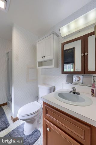 571 E TOLNA RD, Shrewsbury, PA 17361