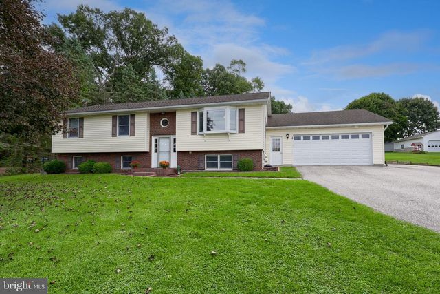 571 E TOLNA RD, Shrewsbury, PA 17361