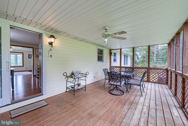 571 E TOLNA RD, Shrewsbury, PA 17361