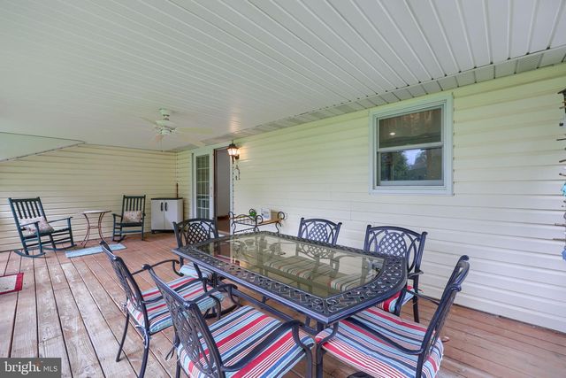 571 E TOLNA RD, Shrewsbury, PA 17361