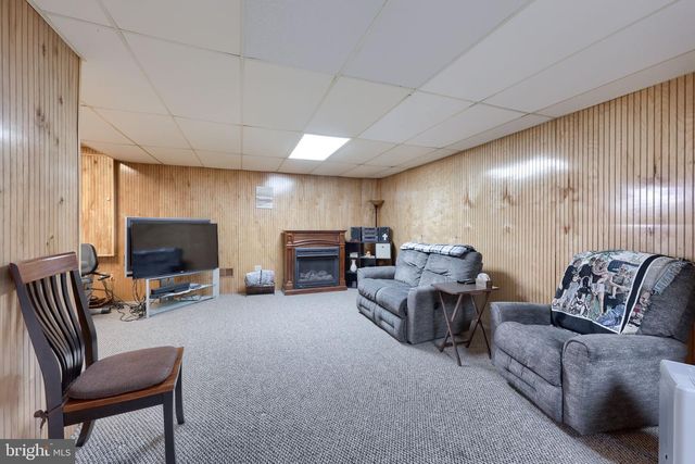 571 E TOLNA RD, Shrewsbury, PA 17361