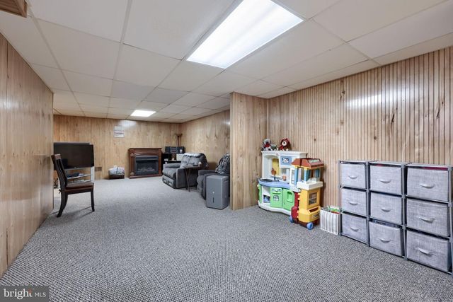 571 E TOLNA RD, Shrewsbury, PA 17361