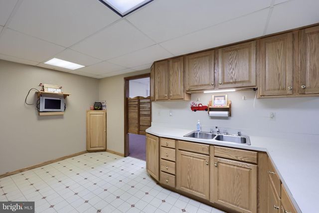 571 E TOLNA RD, Shrewsbury, PA 17361