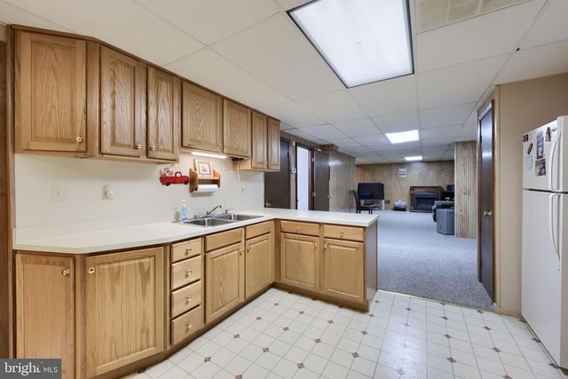 571 E TOLNA RD, Shrewsbury, PA 17361