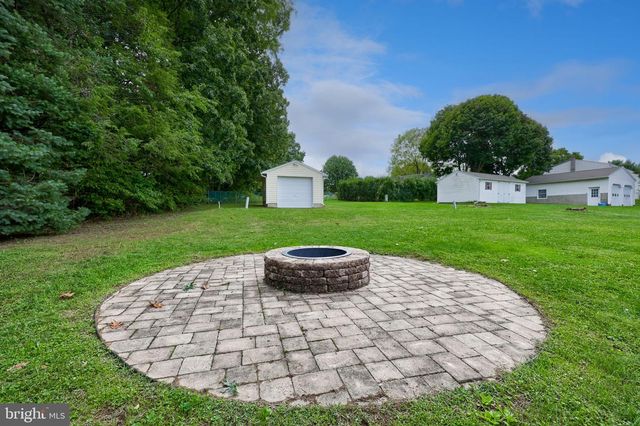 571 E TOLNA RD, Shrewsbury, PA 17361