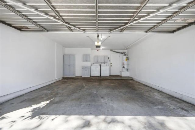 14380 Foothill Blvd 1, Los Angeles, CA 91342