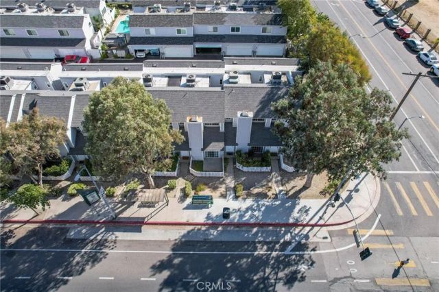 14380 Foothill Blvd 1, Los Angeles, CA 91342