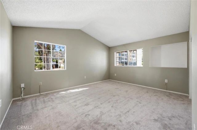 14380 Foothill Blvd 1, Los Angeles, CA 91342