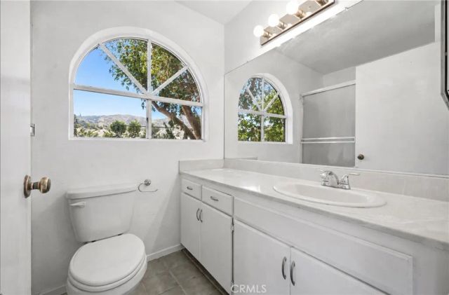 14380 Foothill Blvd 1, Los Angeles, CA 91342