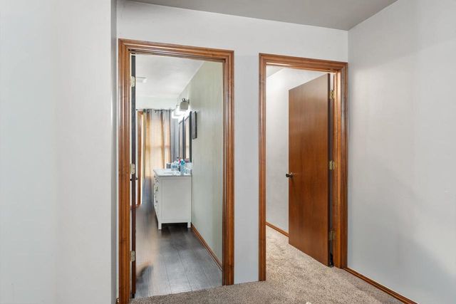 817 N HENRY STREET, Green Bay, WI 54302