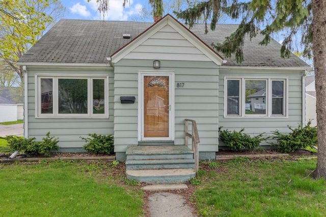817 N HENRY STREET, Green Bay, WI 54302
