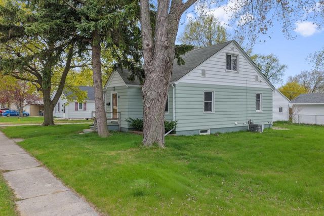 817 N HENRY STREET, Green Bay, WI 54302