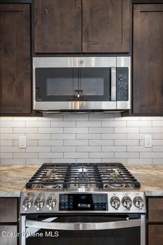 1475 W Remmick Street, Hayden, ID 83835