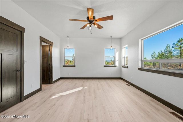 1475 W Remmick Street, Hayden, ID 83835