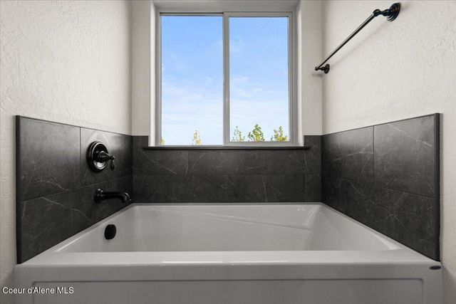 1475 W Remmick Street, Hayden, ID 83835