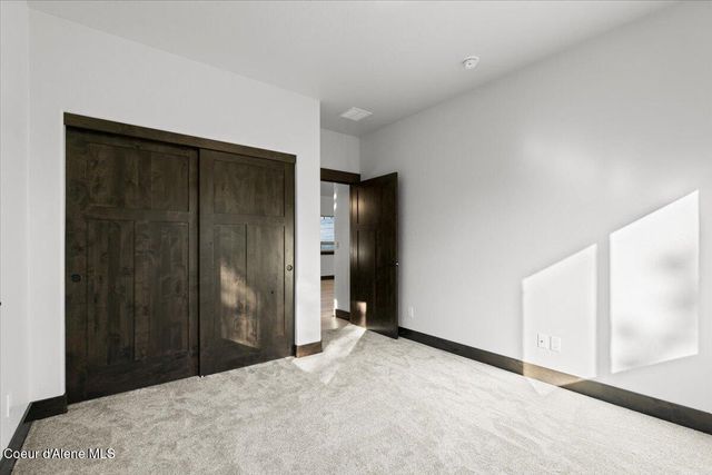 1475 W Remmick Street, Hayden, ID 83835