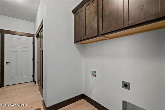 1475 W Remmick Street, Hayden, ID 83835