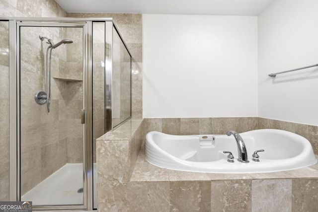 2881 Peachtree Road NE 902, Atlanta, GA 30305