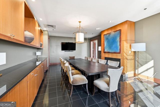 2881 Peachtree Road NE 902, Atlanta, GA 30305