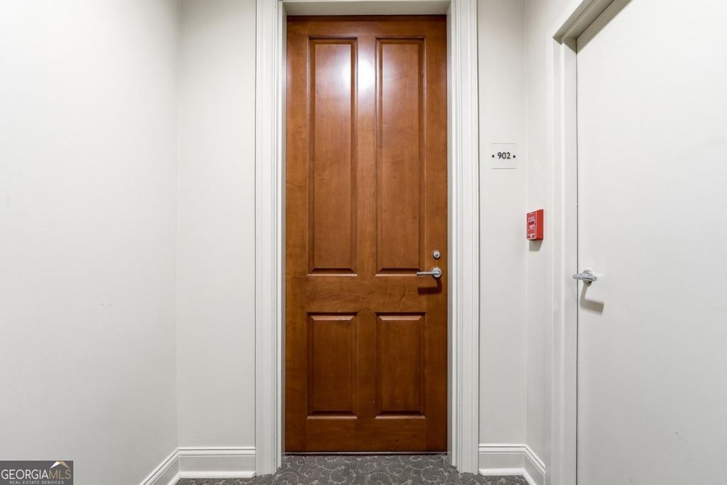 2881 Peachtree Road NE 902, Atlanta, GA 30305