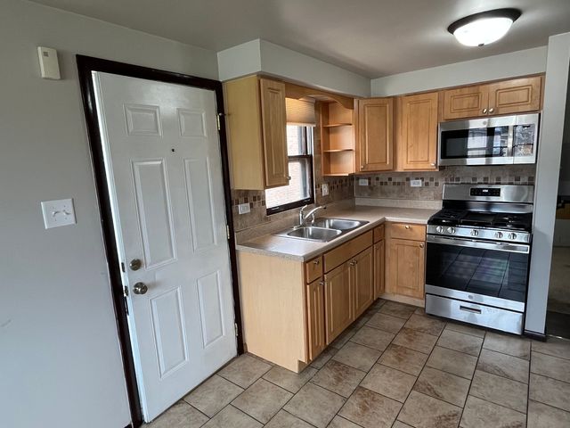 286 Calhoun Avenue, Calumet City, IL 60409