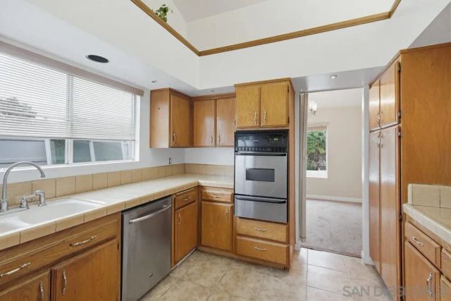 1741 Anza Ave, Vista, CA 92084