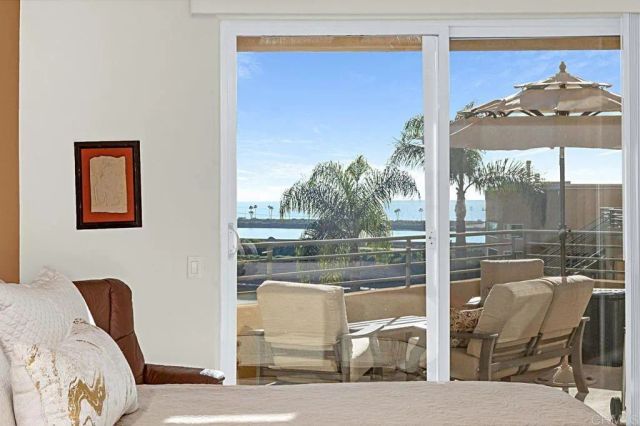 809 Kalpati Cir 323, Carlsbad, CA 92008