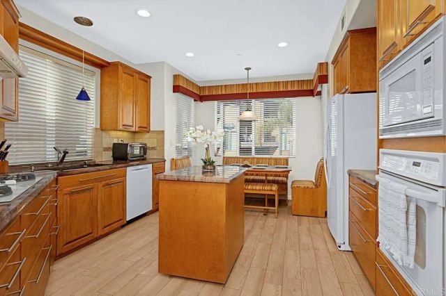 809 Kalpati Cir 323, Carlsbad, CA 92008