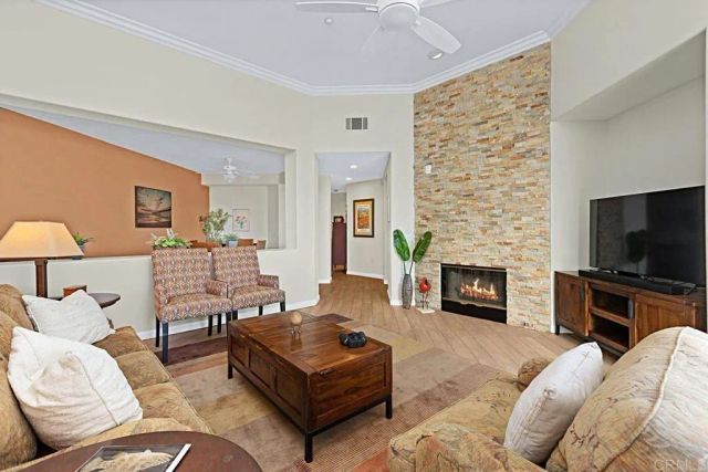 809 Kalpati Cir 323, Carlsbad, CA 92008