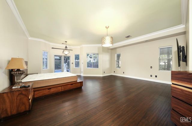 11108 Woodhall Place, Bakersfield, CA 93311