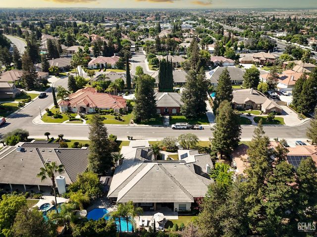 11108 Woodhall Place, Bakersfield, CA 93311