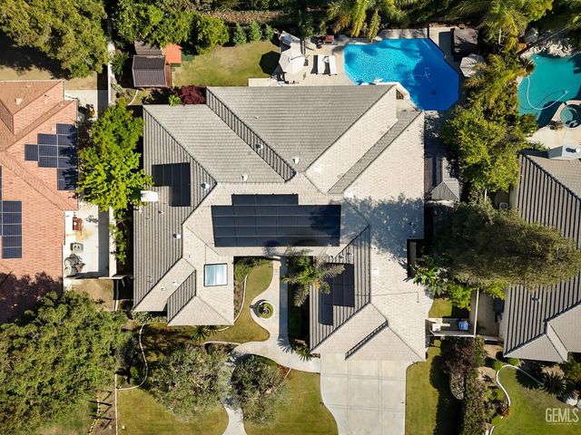 11108 Woodhall Place, Bakersfield, CA 93311