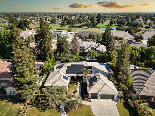 11108 Woodhall Place, Bakersfield, CA 93311