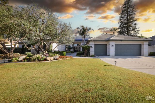 11108 Woodhall Place, Bakersfield, CA 93311
