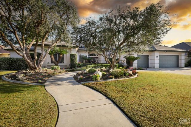 11108 Woodhall Place, Bakersfield, CA 93311
