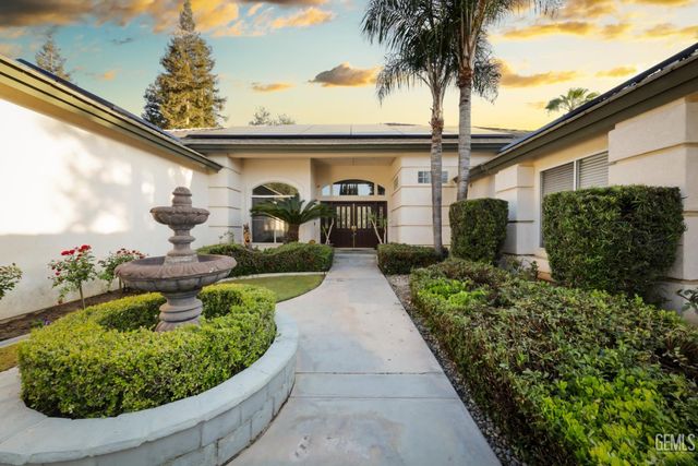11108 Woodhall Place, Bakersfield, CA 93311