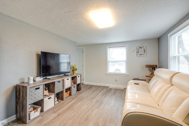 12700 Bixler Avenue NE, Hartville, OH 44632
