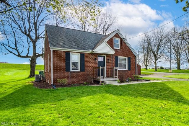 12700 Bixler Avenue NE, Hartville, OH 44632