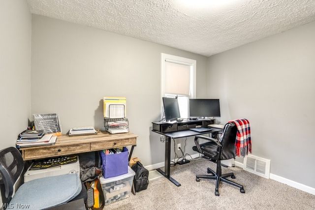 12700 Bixler Avenue NE, Hartville, OH 44632