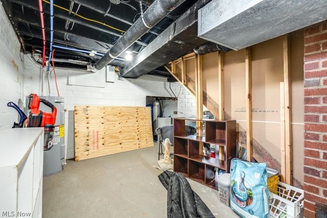12700 Bixler Avenue NE, Hartville, OH 44632