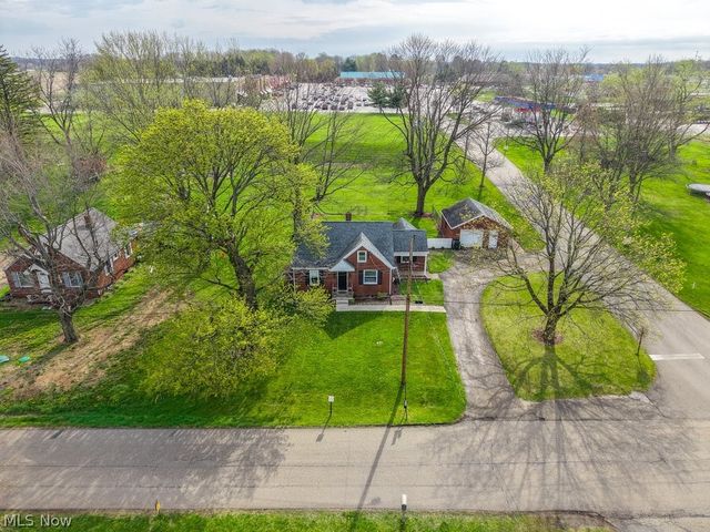 12700 Bixler Avenue NE, Hartville, OH 44632